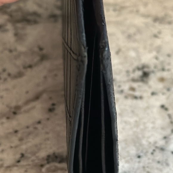 CHANEL Long Bi-Fold Wallet Black GUC - Picture 14 of 14